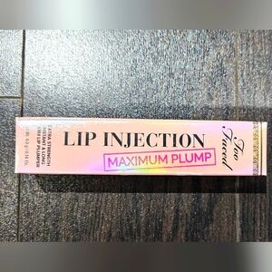Too Faced Maxi Plump Lip Gloss